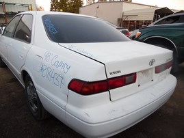 1998 TOYOTA CAMRY LE WHITE 2.2L AT Z18437